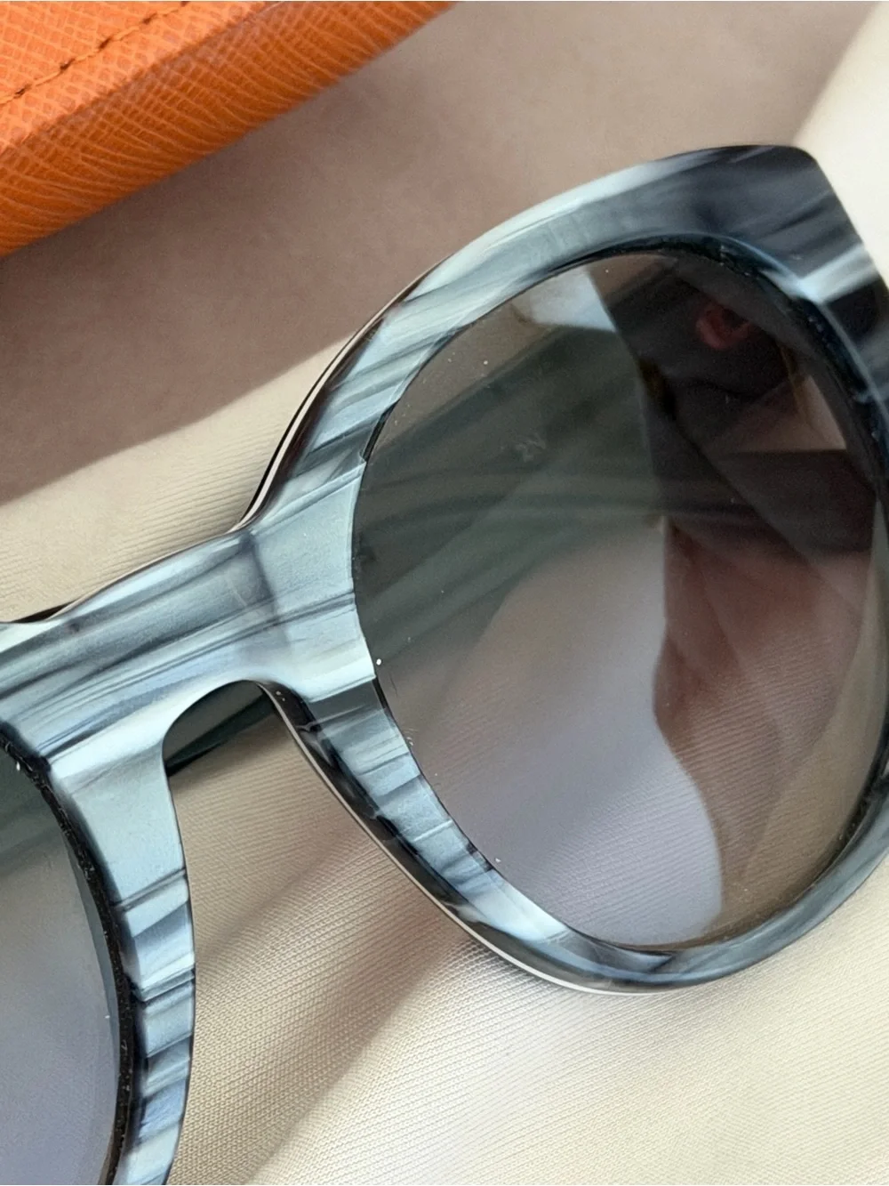 Tory Burch TY7080 Metallic Grey Horn Gradient Sunglasses 51-22-135 and Case